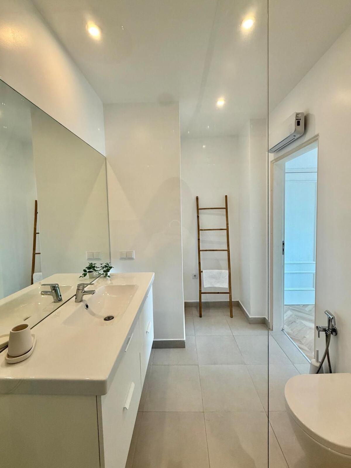 Penthouse S.Jorge Seaview T4 Apartment Quarteira Ngoại thất bức ảnh